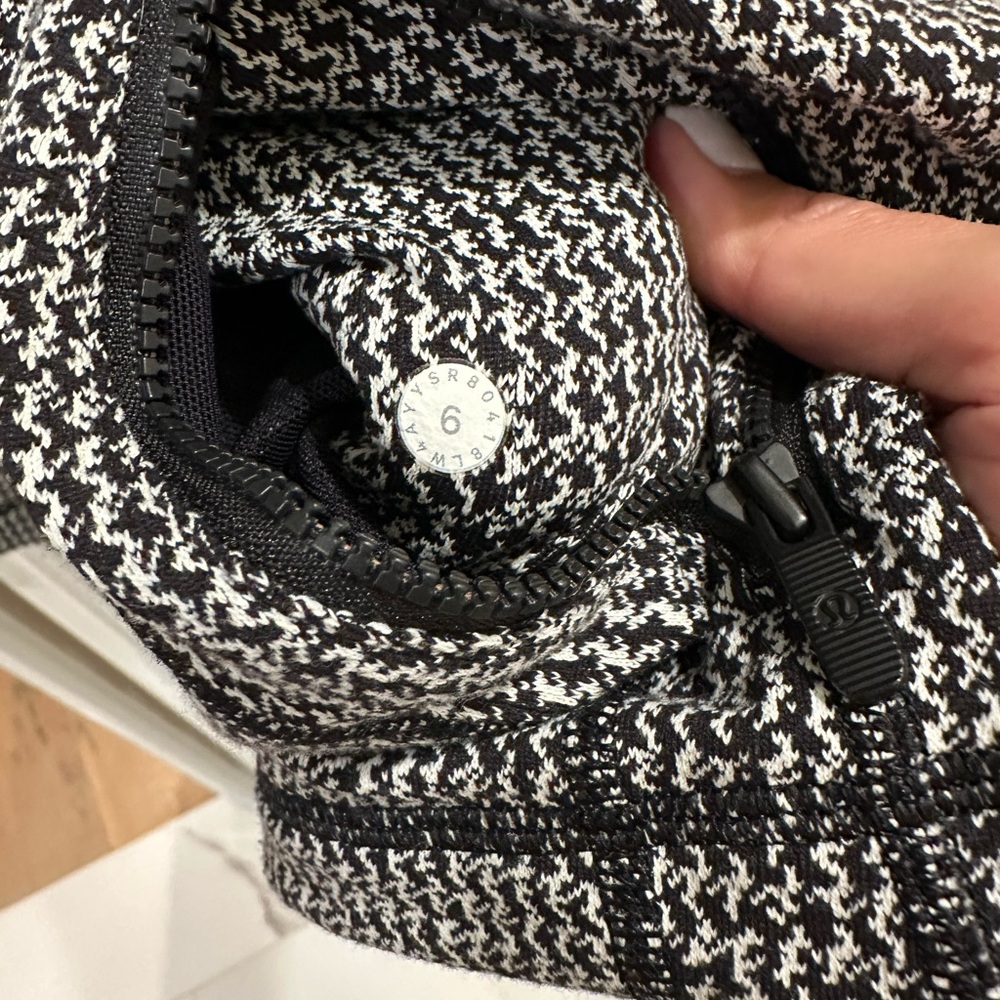 Lululemon Athletica Define Jacket Luminesce Splatter White Black. Size 6 - Picture 5 of 6